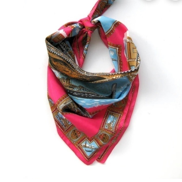 Venezia Scarf Featured 6 Touristic Attractions 37 x 37 - Picture 1 of 11